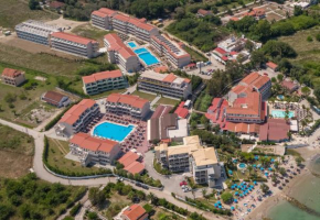 Angela Beach Hotel & Apts